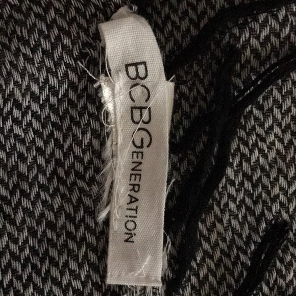 BCBGENERATION scarf - Picture 2 of 6